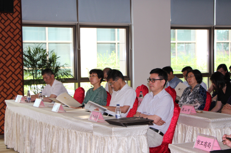 参加“全市构建和谐劳动关系建设推进会” 领导走进MK体育科技园